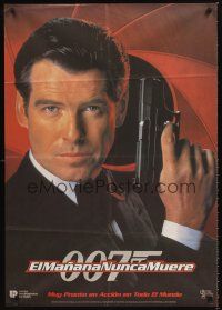 9f243 TOMORROW NEVER DIES Argentinean '97 super close image of Pierce Brosnan as James Bond 007!
