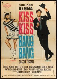 9f365 KISS KISS...BANG BANG Italian 1p '66 cool Sandro Symeoni artwork of spy Giuliano Gemma!