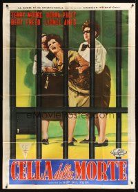 9f486 WHY MUST I DIE Italian 1p '60 different art of Terry Moore behind bars by Enzo Nistri!