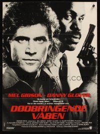 9j541 LETHAL WEAPON Danish '87 great close image of cop partners Mel Gibson & Danny Glover!