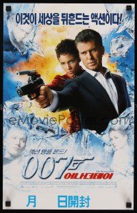 9j009 DIE ANOTHER DAY South Korean '02 Pierce Brosnan as James Bond & Halle Berry as Jinx!
