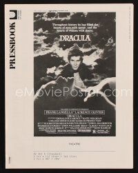 9m271 DRACULA pressbook '79 Bram Stoker, close up of vampire Frank Langella & sexy girl!