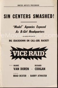 9m333 VICE RAID pressbook '60 super sexy barely-dressed phony model Mamie Van Doren!