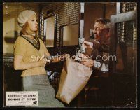 9p226 BONNIE & CLYDE French LC R80s cool image of Faye Dunaway in middle of robbery!