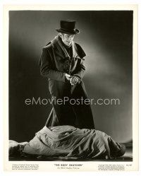 9r118 BODY SNATCHER 8x10 still '45 close up of Boris Karloff in top hat standing over body!
