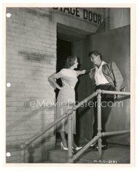 9r327 HOLIDAY AFFAIR candid 8x10 key book still '49 Janet Leigh smiles at Robert Mitchum by Bachrach