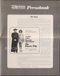 9s369 PRIEST'S WIFE pressbook '71 super sexy Sophia Loren with religious Marcello Mastroianni!