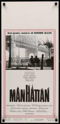 9t344 MANHATTAN Italian locandina '79 classic image of Woody Allen & Diane Keaton by bridge!