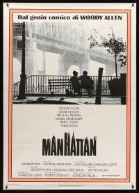 1d219 MANHATTAN linen Italian 1p R80s classic image of Woody Allen & Diane Keaton by Brooklyn bridge