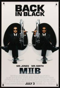 1g478 MEN IN BLACK II advance DS 1sh '02 great image of Tommy Lee Jones & Will Smith!