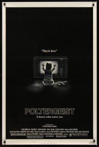 1g555 POLTERGEIST style B 1sh '82 Tobe Hooper, classic, they're here, Heather O'Rourke by TV!