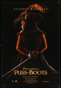 1g570 PUSS IN BOOTS teaser DS 1sh '11 voice of Antonio Banderas in title role, image of cat!