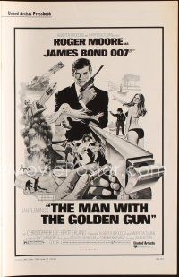 1k228 MAN WITH THE GOLDEN GUN pressbook '74 art of Roger Moore as James Bond by Robert McGinnis!
