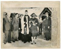 1m106 CLARK GABLE 8x10 news photo '60 his widow, Tracy, Robert Taylor & Stewart at his funeral!