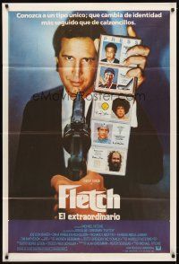 1t346 FLETCH Argentinean '85 Michael Ritchie, wacky detective Chevy Chase has gun pulled on him!