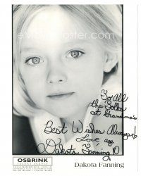 2a284 DAKOTA FANNING signed 8x10 publicity still '00s super young c/u of the child star at age 10!