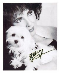 2a759 ELIZABETH TAYLOR signed 8x10 REPRO still '80s great close up with her cute dog!