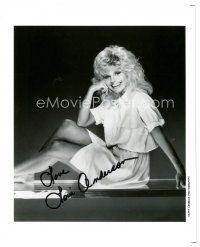 2a874 LONI ANDERSON signed 8x10 REPRO still '80s full-length portrait of the sexy blonde actress!