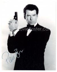 2a930 PIERCE BROSNAN signed 8x10 REPRO still '00s great posed James Bond portrait with gun!