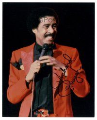 2a935 RICHARD PRYOR signed color 8x10 REPRO still '90s the great comedian performing on stage!