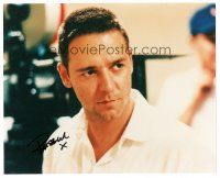 2a946 RUSSELL CROWE signed color 8x10 REPRO still '00s head & shoulders c/u of the intense star!