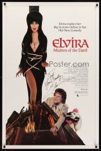 2a060 ELVIRA MISTRESS OF THE DARK signed 1sh '88 by Cassandra Peterson, sexy photo by Goldner!