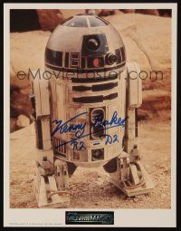 2a152 KENNY BAKER signed 8.5x11 publicity still '96 on a close image of Star Wars' R2-D2!