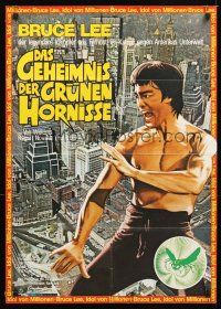 2b220 GREEN HORNET German '75 cool art of Bruce Lee as Kato over city!