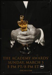 2c011 78th ANNUAL ACADEMY AWARDS DS 1sh '05 cool Studio 318 design of man in suit holding Oscar!