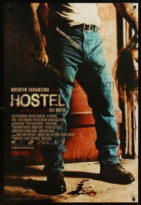 2c321 HOSTEL advance DS 1sh '05 Eli Roth gore-fest, image of man w/knife & severed head!