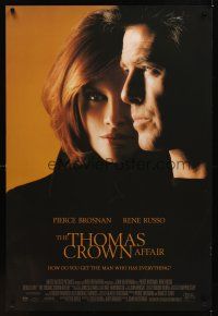 2c696 THOMAS CROWN AFFAIR int'l DS 1sh '99 image of Pierce Brosnan & sexy Rene Russo!