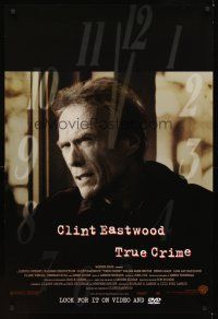 2c720 TRUE CRIME video 1sh '99 great close up of director & detective Clint Eastwood!
