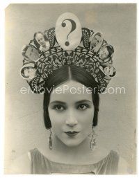2g255 DOLORES DEL RIO 7.25x9.5 still '26 super young with photos of her idols placed on her comb!