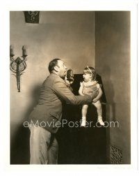 2g815 WALLACE BEERY candid deluxe 8x10 still '30s with daughter Carol Ann by Clarence Sinclair Bull!