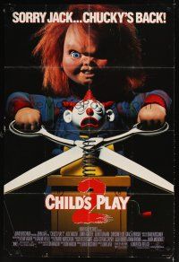 2j206 CHILD'S PLAY 2 DS 1sh '90 great image of Chucky cutting jack-in-the-box with scissors!