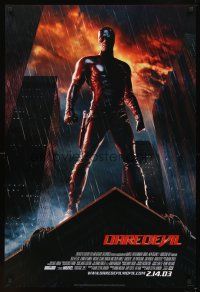 2t168 DAREDEVIL style A advance DS 1sh '03 Ben Affleck in costume standing in rain!