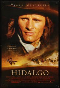 2t317 HIDALGO DS 1sh '04 huge close-up of Viggo Mortensen, horses in the desert!