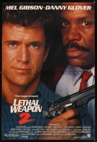 2t410 LETHAL WEAPON 2 DS 1sh '89 great close-up image of cops Mel Gibson & Danny Glover!