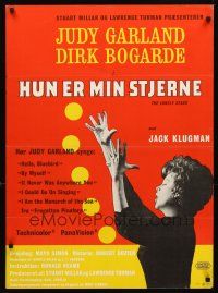 2r692 I COULD GO ON SINGING Danish '64 Judy Garland lights up the lonely stage, Dirk Bogarde!
