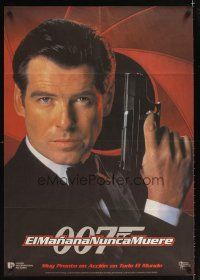 2r256 TOMORROW NEVER DIES teaser Spanish '97 super close image of Pierce Brosnan as James Bond 007!