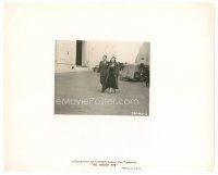 2s077 ALL ABOUT EVE candid 8x10 still '50 Bette Davis & Gary Merrill walking on the studio lot!