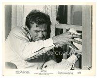 2s129 BIRDS 8x10 still '63 Hitchcock, c/u of Rod Taylor trying to stop them from coming in window!