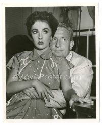2s307 FATHER'S LITTLE DIVIDEND candid 8x10 key book still '51 Spencer Tracy & Liz Taylor on set!