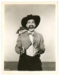2s370 GO WEST 8x10 still '40 wacky Groucho Marx holding a gun in each hand & one in his mouth!