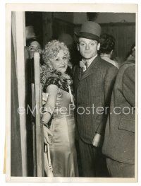 2s460 JAMES CAGNEY 6x8.25 news photo '33 in costume with his wife at Hollywood's Bowery party!