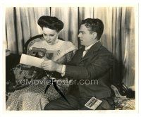 2s833 STRAWBERRY BLONDE 8x10 still '41 James Cagney showing photos to Olivia De Havilland by Lacy!