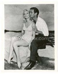 2s872 TIME MACHINE 8x10 still '60 romantic close up of Rod Taylor & sexy Yvette Mimieux!