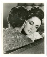 2s906 V.I.P.S 8x10 still '63 romantic close up of sexy Elizabeth Taylor hugging Louis Jourdan!