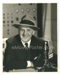 2s929 WALTER WINCHELL deluxe 7.5x9.5 radio still '30s great smiling portrait by radio microphone!