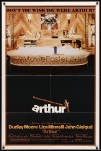 2w064 ARTHUR style B 1sh '81 image of drunken Dudley Moore in huge bath w/martini!